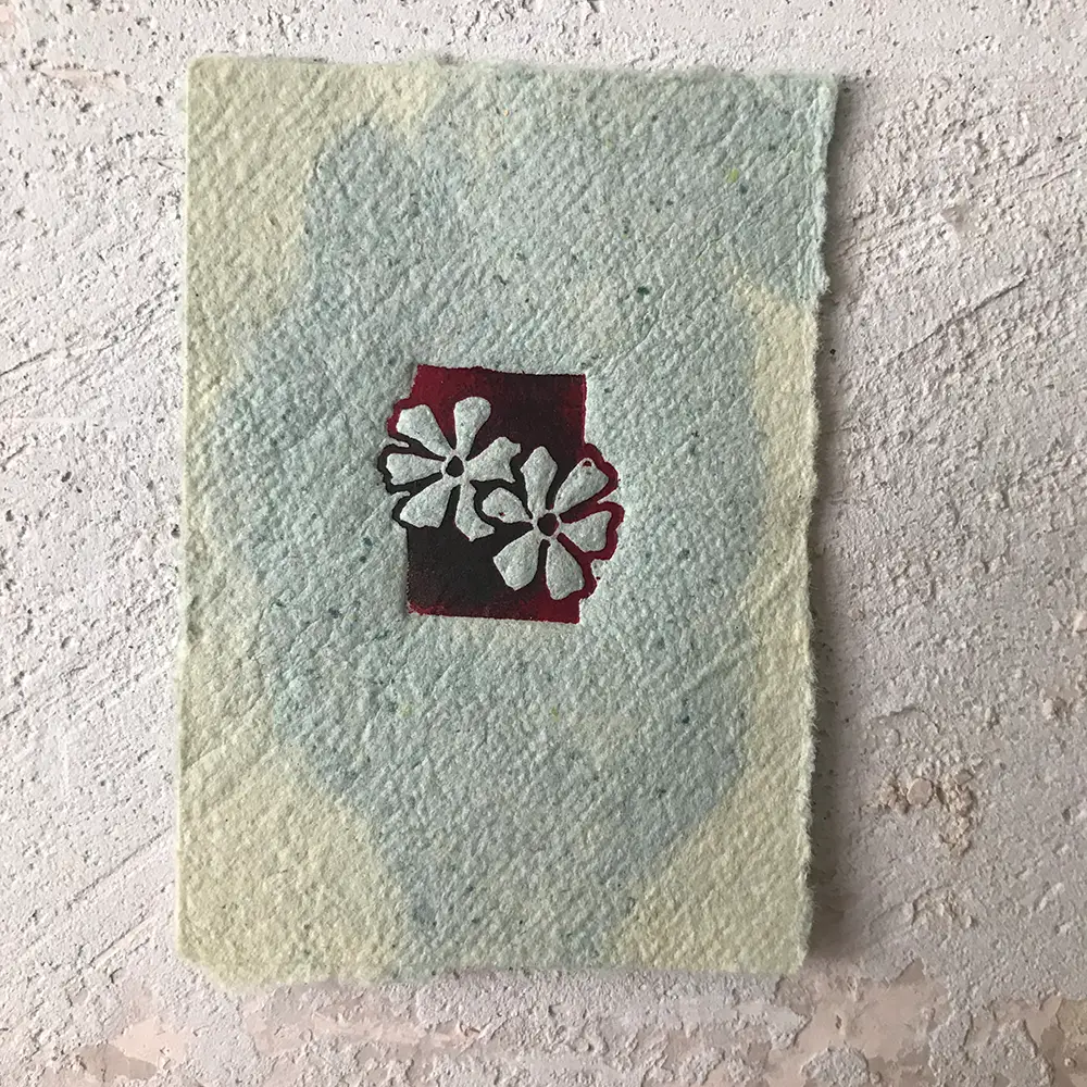 mini flower linoprint printed by Ronja Hollkott on handmade paper